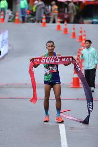 BIB: 6201
                            <button type="button" onclick="openModal(5716737)" class="btn btn-primary btn-sm float-right btn-popup" data-toggle="modal" data-target=".modal-high-quality">
                        <i class="fas fa-shopping-cart"></i> Add to Cart
                    </button>
                                            <button type="button" onclick="isThisMe(5716737, true)" class="btn btn-success btn-sm float-right btn-popup btn-isme hidden" data-toggle="tooltip" data-placement="bottom" title="นี่คือรูปของคุณใช่ไหม คลิกที่นี่เพื่อเอาเข้าอัลบั้ม">
                        <i class="fas fa-plus"></i> Add to album
                    </button>
                    <button type="button" onclick="isThisMe(5716737, false)" class="btn btn-warning btn-sm float-right btn-popup btn-isnotme hidden">
                        <i class="fas fa-ban"></i> Remove from album
                    </button>